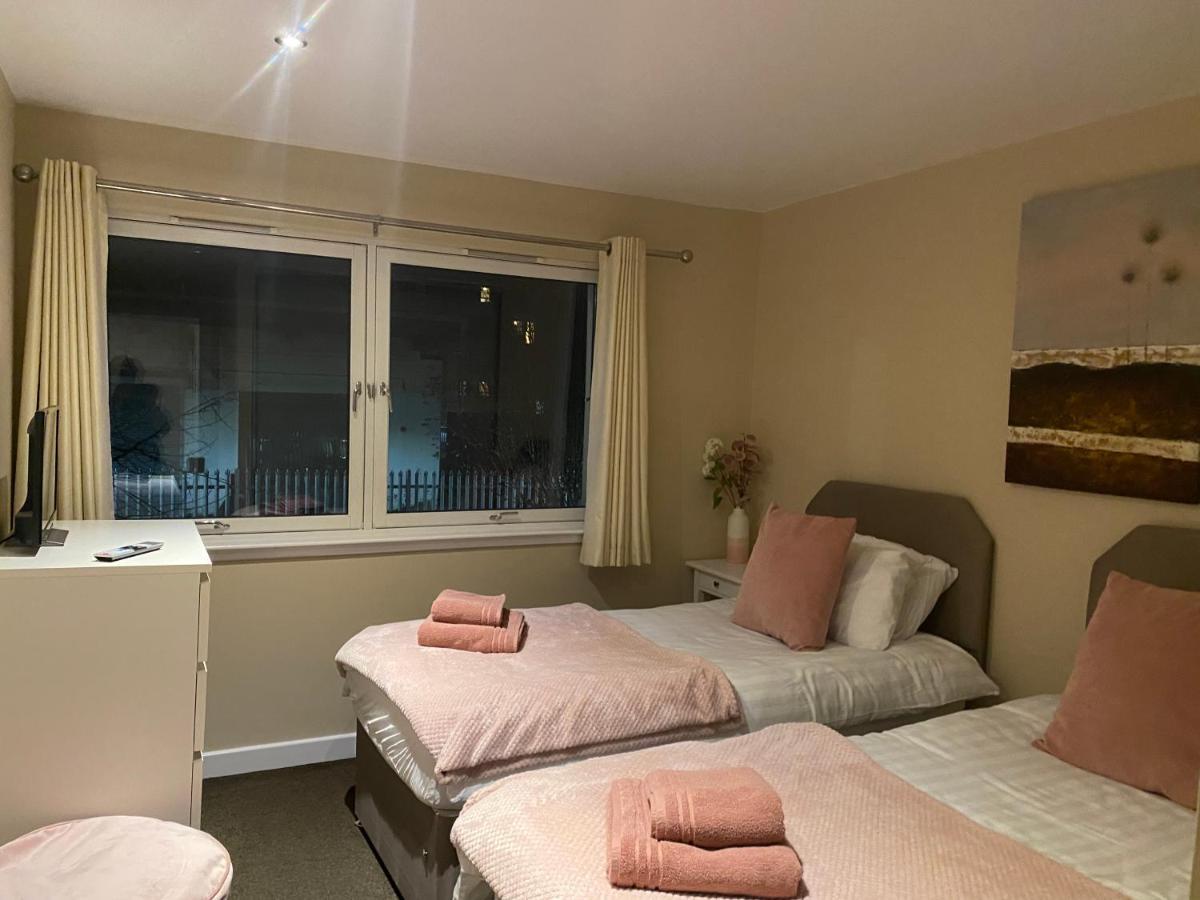City Centre 2 Bedroom Apartment, Secure Parking. Глазгоу Екстериор снимка