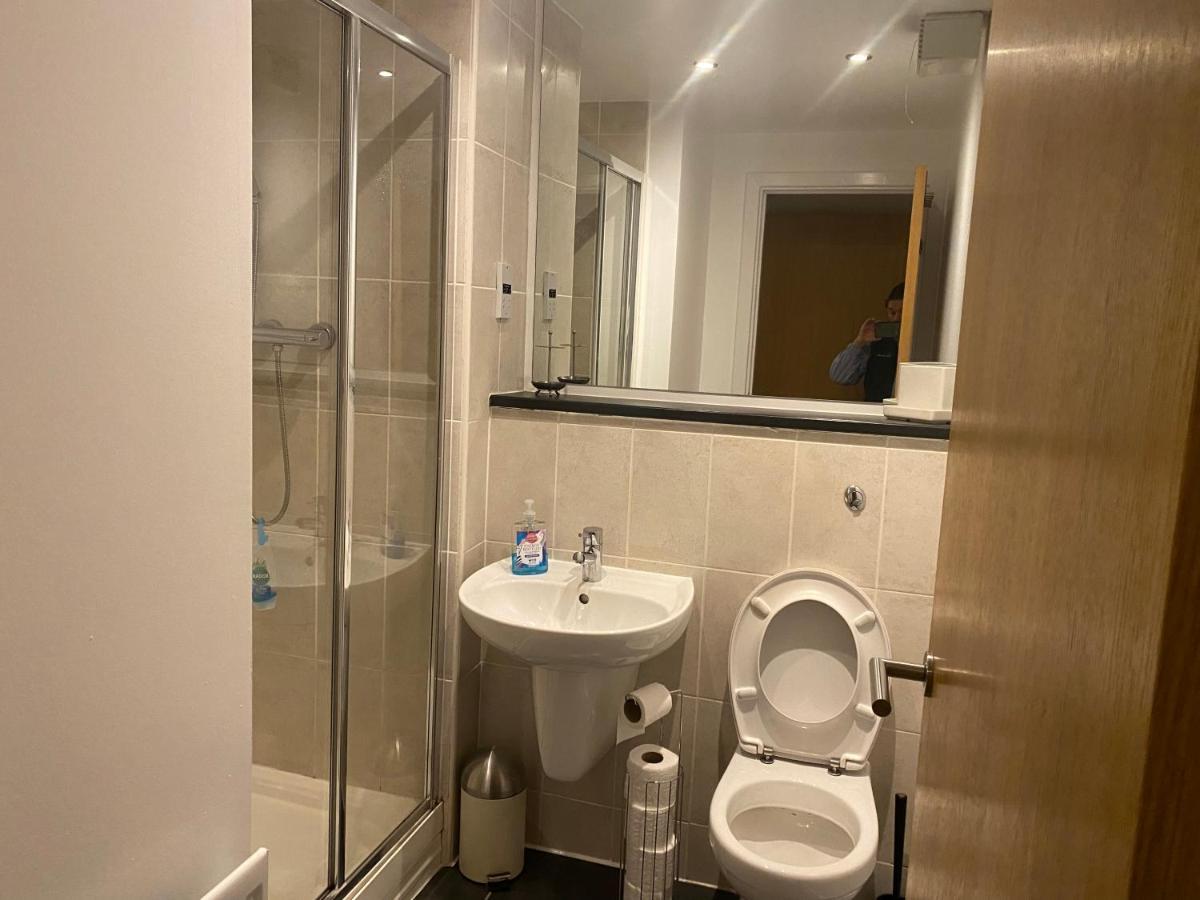 City Centre 2 Bedroom Apartment, Secure Parking. Глазгоу Екстериор снимка